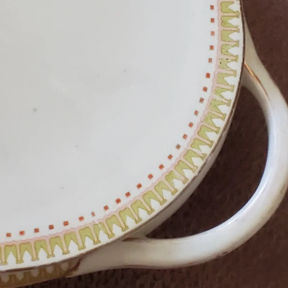 Johnson Bros. oval covered tureen white, green 1915